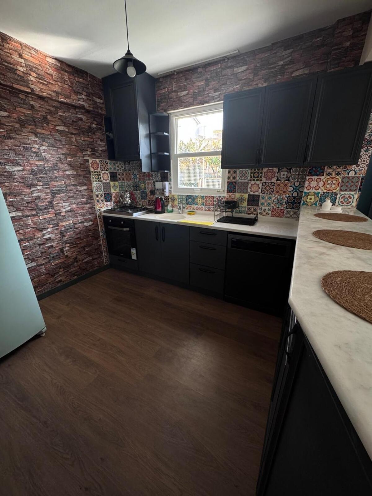 In Stylish And Peaceful Center Villa