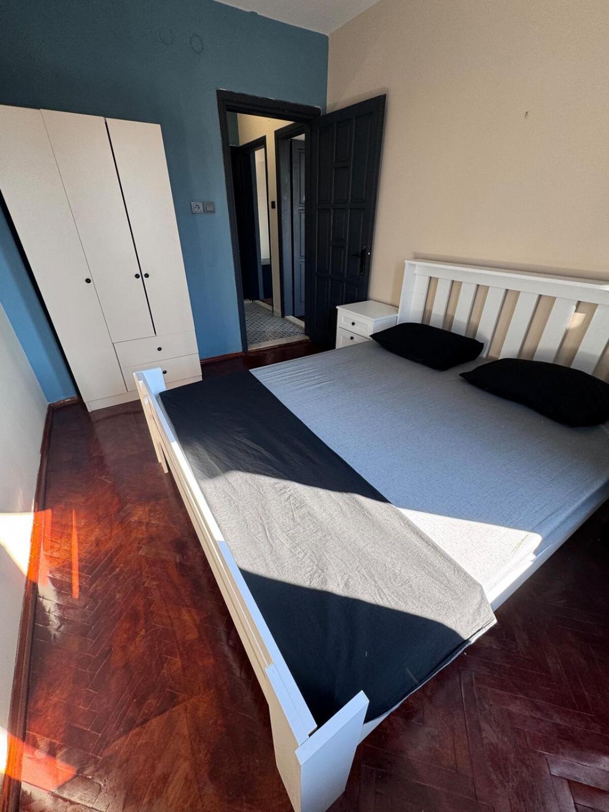 In Stylish And Peaceful Center Villa *